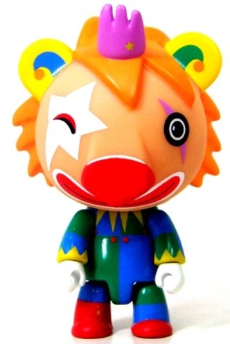 Clown Leo figure by William Tsang, produced by Toy2R. Front view.