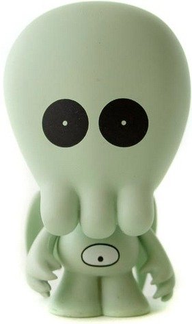 Ghost Thulhu  figure by John Kovalic, produced by Dreamland Toyworks. Front view.
