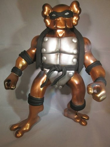 TMNT (Bronze) figure by Shawn Wigs, produced by Custom. Front view.