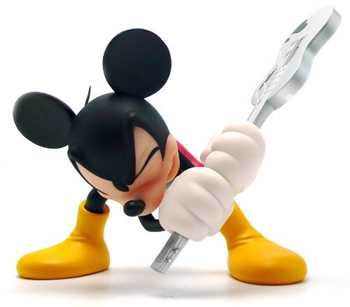 Guitar Mickey - Large Size Model, VCD Special No.103 figure by Roen, produced by Medicom Toy. Front view.