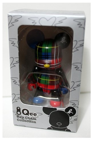Scotland figure by AgnesB, produced by Toy2R. Front view.