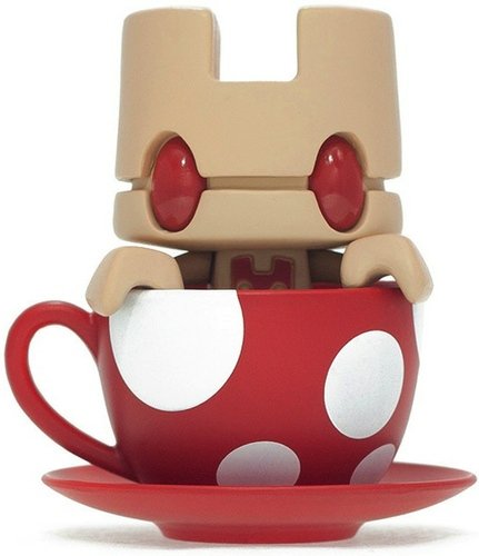 Mini Tea - Shroom figure by Matt Jones (Lunartik), produced by Lunartik Ltd. Front view.