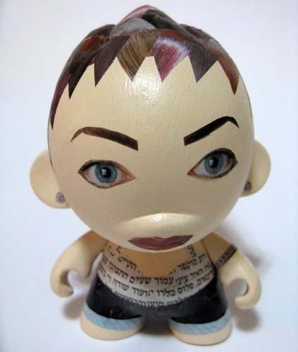 Missy figure by Irit (C), produced by Kidrobot. Front view.
