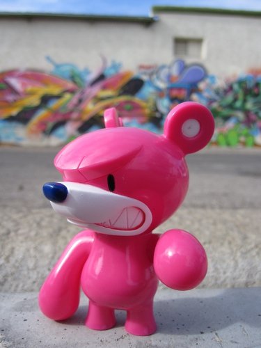 Baby KnuckleBear (ベビーナックルベア) - Pink figure by Touma, produced by Wonderwall. Side view.