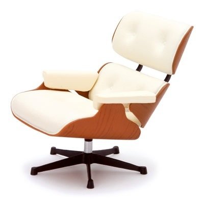Lounge Chair figure by Charles And Ray Eames, produced by Reac Japan. Front view.