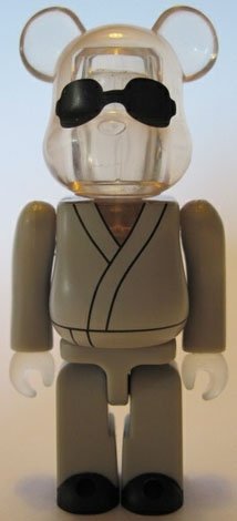 Invisible Man Be@rbrick 100% figure, produced by Medicom Toy. Front view.