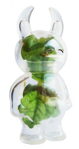 Mintyfresh Uamou - Happy figure by Ayako Takagi. Front view.