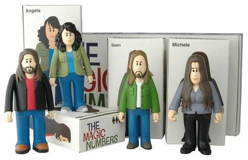 The Magic Numbers figure by Pete Fowler, produced by Playbeast. Front view.