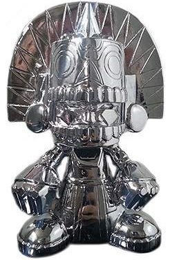 Chrome Mictlan - WonderCon 2013 figure by Jesse Hernandez, produced by Kuso Vinyl. Front view.