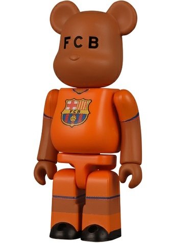F.C. Barcelona Be@rbrick 100% - Away figure, produced by Medicom Toy. Front view.