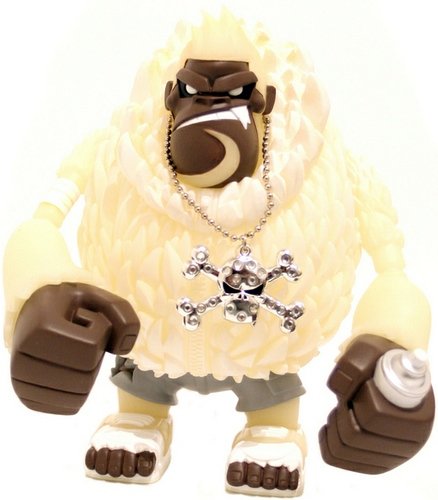 Bling Da Ape - GID figure by Tim Tsui, produced by Dateambronx. Front view.