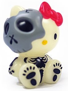 Hello Kitty Skull SB Ver. GID  figure by Secret Base X Balzac X Hello Kitty Sanrio, produced by Secret Base. Front view.