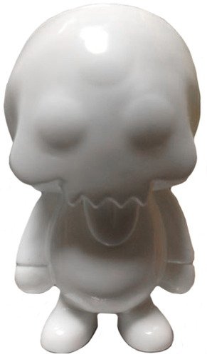 Young Gohst - SDCC 2012 Exclusive figure by Ferg X Grody Shogun, produced by Lulubell Toys. Front view.