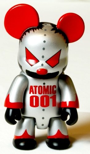 Atomic Bear figure by Mad Barbarians, produced by Toy2R. Front view.