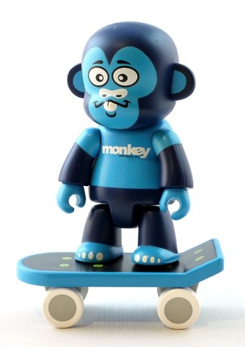 Monkey Blue figure by Harry Oh, produced by Toy2R. Front view.
