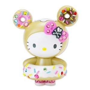 donutella figure by Simone Legno (Tokidoki), produced by Sanrio. Front view.