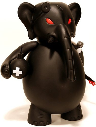 Dr. Bomb - 8 Black Smorkin figure by Frank Kozik, produced by Toy2R. Front view.