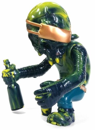 Skullpirate - Ye Beeg Bhoss Deemands Eh Beet Ooh Pohoint Tool! figure by Pushead, produced by Secret Base. Front view.