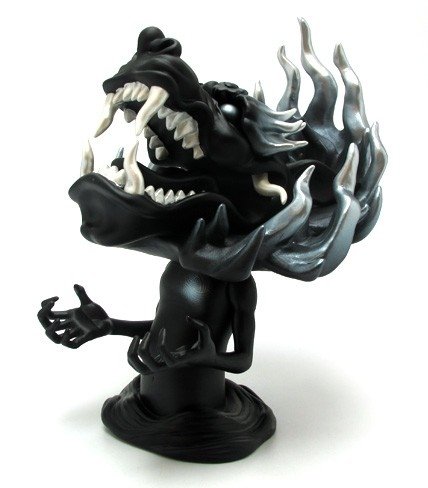 Screaming for the Sunrise - SDCC 11 figure by Yoskay Yamamoto, produced by Munky King. Front view.