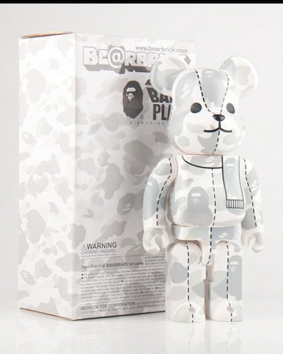BAPEPLAY Bearbrick 400% White figure by Bape, produced by Medicom Toy. Front view.