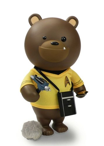 Captain Titus the Bear figure by Patrick Ma, produced by Rocketworld. Front view.