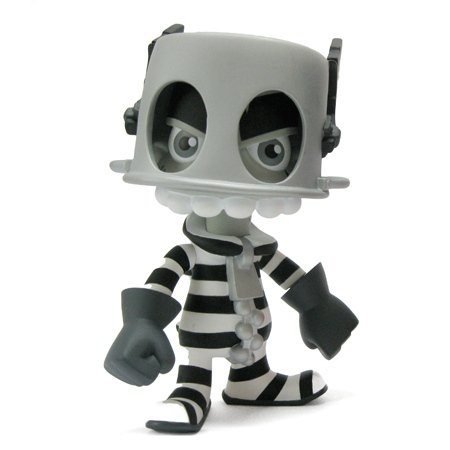 Prisoner #913 figure by Jeremy Madl (Mad), produced by Pobber. Front view.