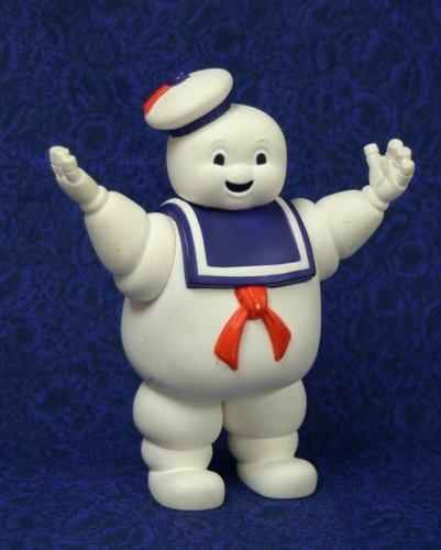 Stay Puft Marshmallow Man figure, produced by Kenner. Front view.