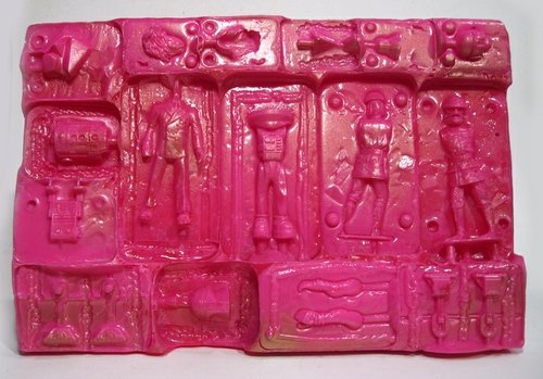 Resin Slab figure by Sucklord, produced by Suckadelic. Front view.