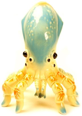 Ikakumora Pho 5 figure by Miles Nielsen, produced by Munktiki. Front view.