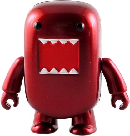 Metallic Red Domo Qee figure by Dark Horse Comics, produced by Toy2R. Front view.