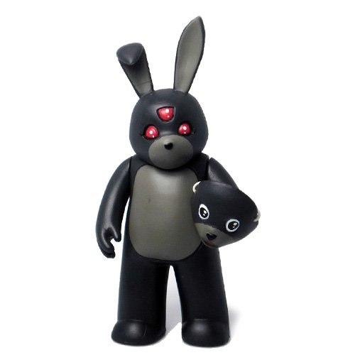 Mugs Bunny - Triclops (SDCC 08) figure by Luke Chueh, produced by Strangeco. Front view.