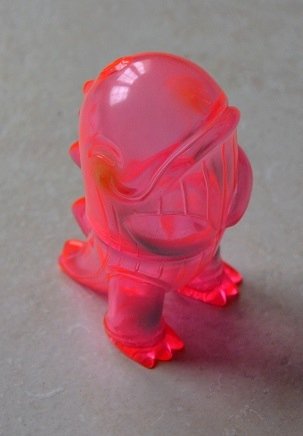 pocket standing killer - pink painted figure by Bwana Spoons, produced by Gargamel. Front view.