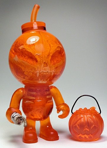 Halloween BUDCAT figure by Jamungo X Scott Wilkowski, produced by Jamungo. Front view.