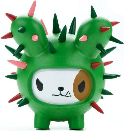 Bastardino  figure by Simone Legno (Tokidoki), produced by Strangeco. Front view.