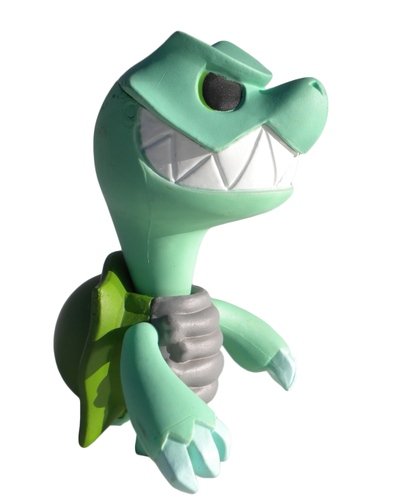 Skuttle figure by Touma, produced by Play Imaginative. Front view.
