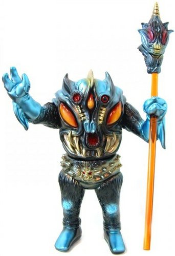 Pollen Kaiser - Black Edition (1st Production) figure by Paul Kaiju, produced by Toy Art Gallery. Front view.