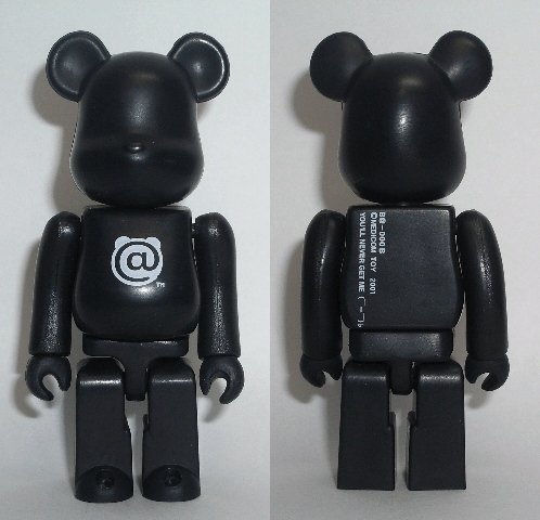 Be@rbrick 100% -  B@-000B figure, produced by Medicom Toy. Front view.