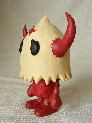 Evirob Pit-a-Pat Kit figure by Devilrobots, produced by Medicomtoy. Front view.