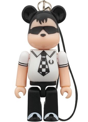 Fred Perry Be@rbrick 70% - 2Tone figure by Fred Perry, produced by Medicom Toy. Front view.