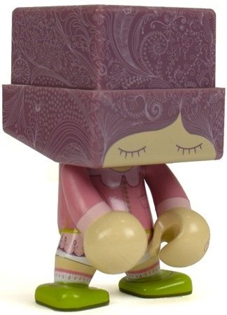 Recollections of Childhood figure by Eloole, produced by Play Imaginative. Front view.