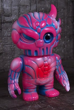 Bubblevein Pheyaos Mini figure by Realxhead X Onell Design, produced by Realxhead. Front view.