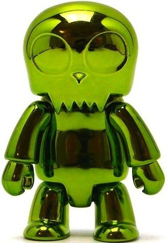 Metallic Toyer Qee - Green  figure, produced by Toy2R. Front view.