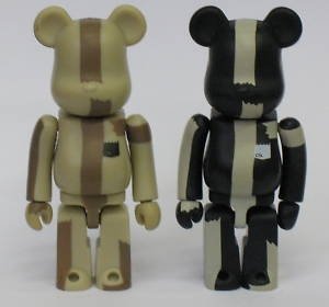 The Bear Be@rbrick 100% - Toycon 2002 figure by Michael Lau, produced by Medicom Toy. Front view.