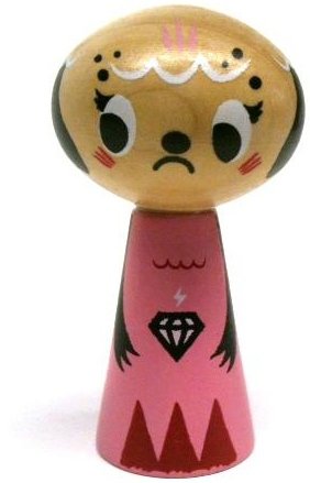 The Hoarder figure by Squink!, produced by Noferin. Front view.