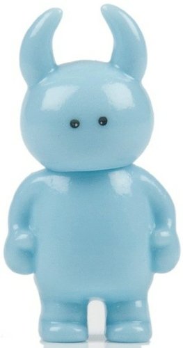 Micro Uamou - Light Blue figure by Ayako Takagi, produced by Uamou. Front view.