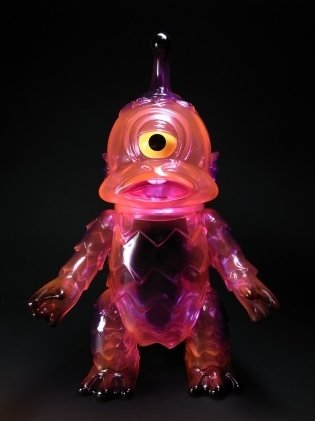 Tokoichi Seiyu - Clear Pink figure by Koji Harmon (Cometdebris), produced by Gargamel. Front view.