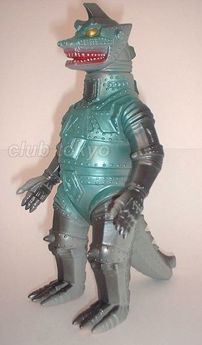 MechaGodzilla 1974 HMV, With Black Spray Event Exclusive figure by Yuji Nishimura, produced by M1Go. Front view.