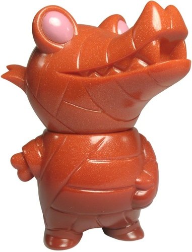Pocket Mummy Gator - Pearl Maroon figure by Brian Flynn, produced by Super7. Front view.