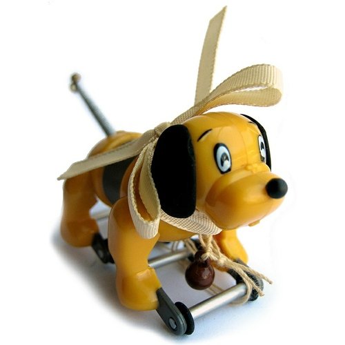 Slinky Dog  figure by Teruhisa Kitahara , produced by Marusan. Front view.