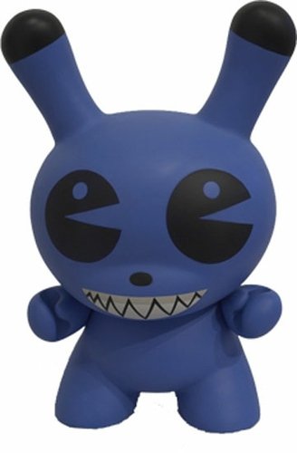 Blue Dalek Dunny - RGG Exclusive figure by Dalek, produced by Kidrobot. Front view.